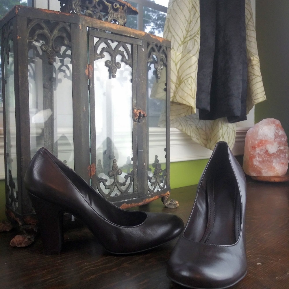 Gianni Bini Brown Chunky Thick Heel